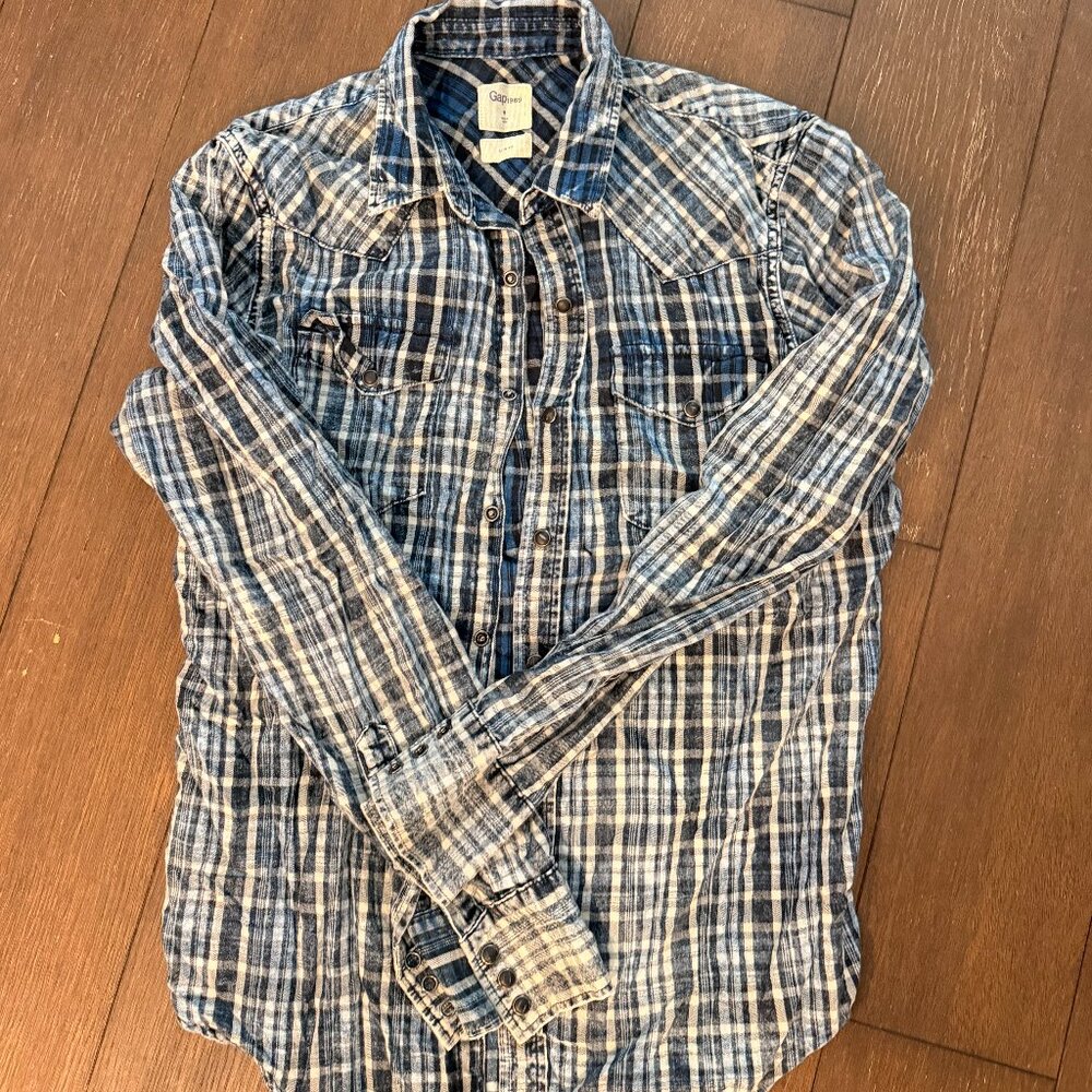 Men's Gap Plaid Chambray Button Up- Size Medium